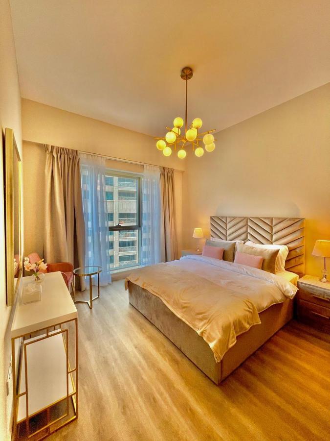 First Class 2Br With Burj Khalifa & Downtown View Dubaj Exteriér fotografie